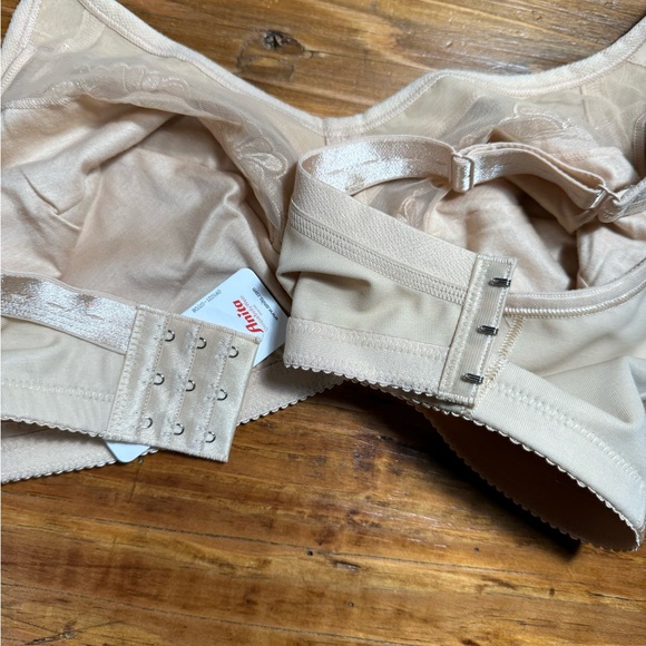 NWT Anita Care Safina Embroidered Mastecomy Softcup Bra #5349X in Nude/skin 42C - Picture 12 of 14